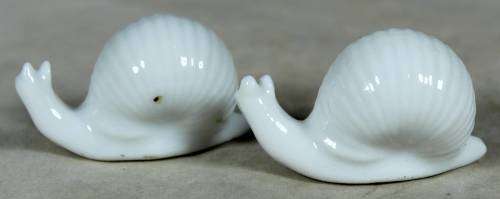 MINIATURE-A PAIR OF PORCELAIN WHITE SNAILS(BEAUTIFUL)BID NOW!!!!