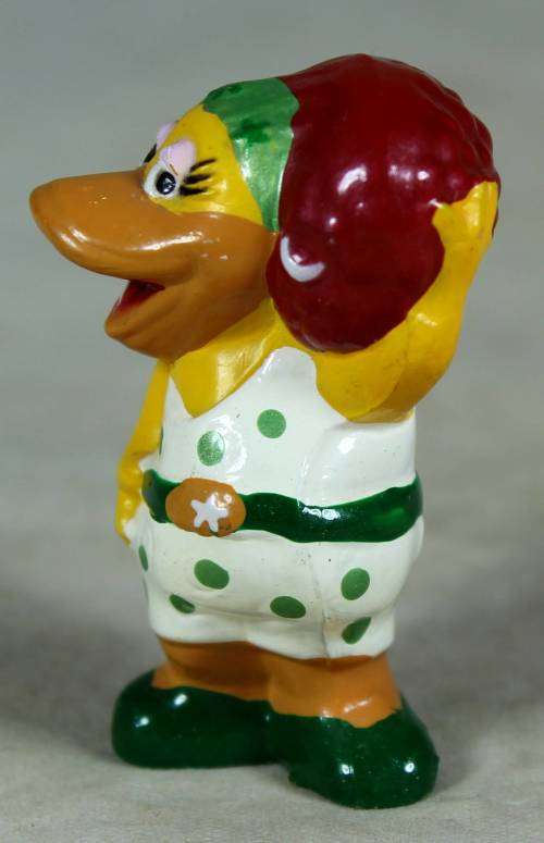 Miniature - Duck dressed in sexy outfit