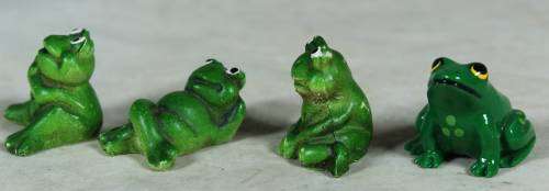 MINIATURE-GROUP OF FOUR FROGS-BID NOW