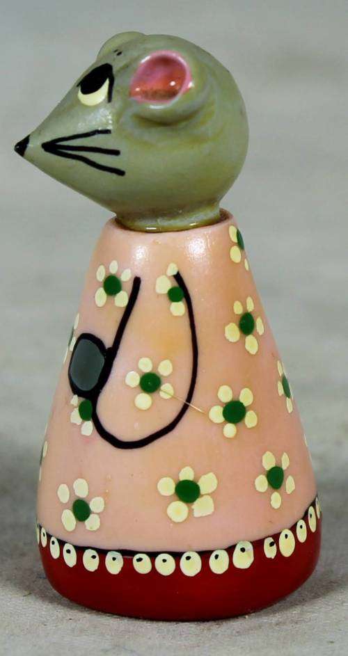 MINIATURE-A LOVELY LITTLE HAND PAINTED MOUSE BY FAY-BID NOW!