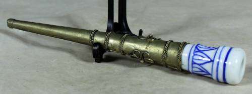 REPRODUCTION OPIUM PIPE (PORCELAIN&METAL)-BID NOW!!