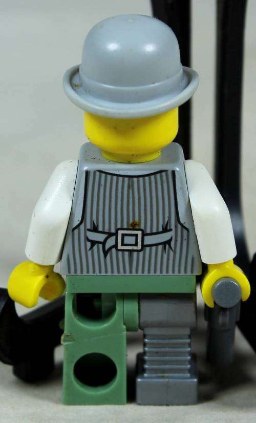 MINIATURE LEGO FIGURINE-DOCTOR RODNEY RATHBONE BID NOW!