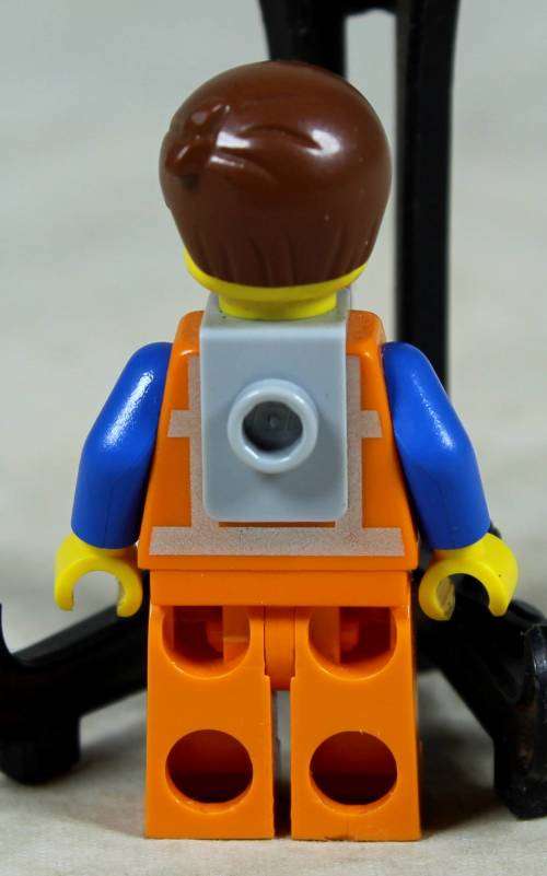 MINIATURE LEGO FIGURINE-EMMET(SCARED FACE) BID NOW