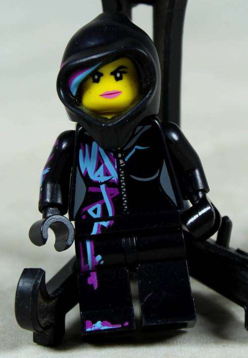 MINIATURE LEGO FIGURINE-WYLDSTYLE WITH A HOOD(LEGO MOVIE) BID NOW