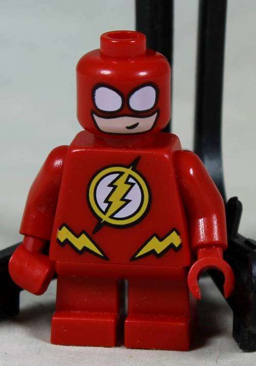 MINIATURE LEGO FIGURINE-THE FLASH BID NOW!