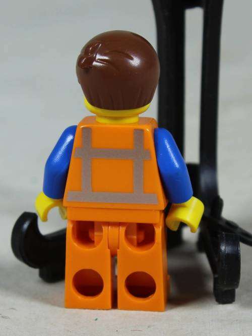MINIATURE LEGO FIGURINE-EMMET(LEGO MOVIE 2) BID NOW!
