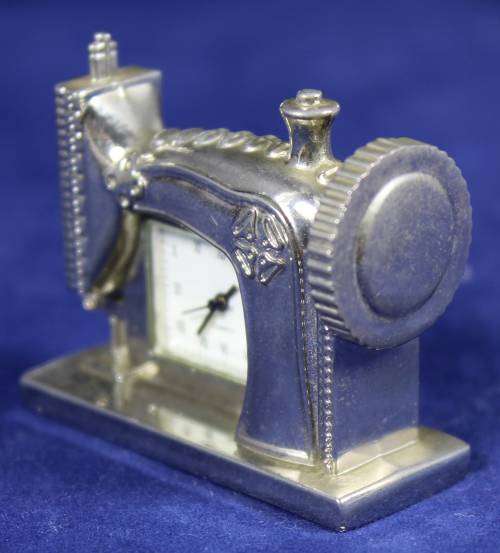 EXQUISITE HACHETTE MINIATURE METAL CLOCK TO COLLECT & TREASURE WITH BOOKLET-VICTORIAN SEWING MACHINE