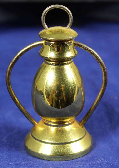 EXQUISITE HACHETTE MINIATURE METAL CLOCK WITH BOOKLET-MINERS LANTERN BID NOW!!