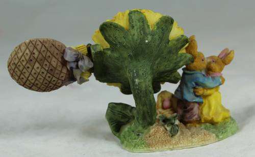 SMALL FIGURINE-SUNFLOWER WITH OPENING DOOR MADE IN CHINA BID NOW!!