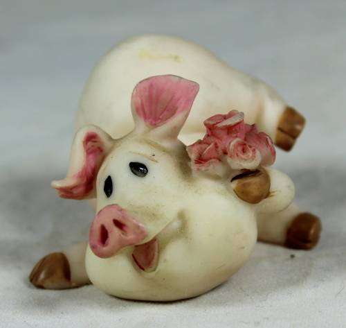 MINIATURE-PIG WITH FLOWERS(LOVELY)BID NOW!!