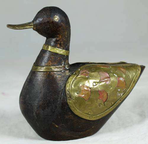 AMAZING WOODEN DUCK WITH BRASS AND COPPER INLAY-BID NOW!!