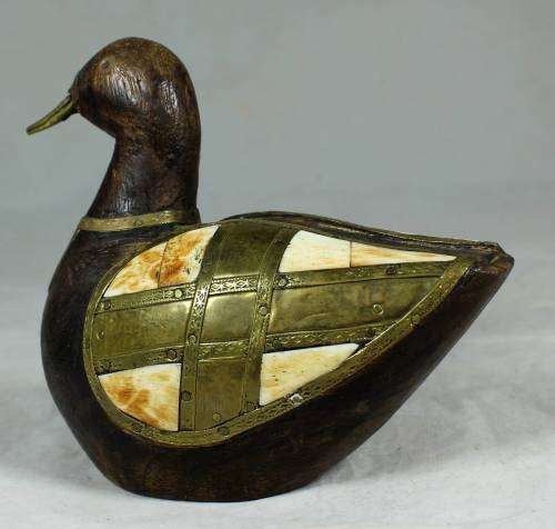 AMAZING WOODEN DUCK BRASS WITH BONE INLAY-BID NOW!!