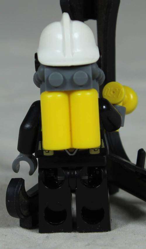 Lego mini figurine - Fireman with breathing apparatus and torch (CTY0628)