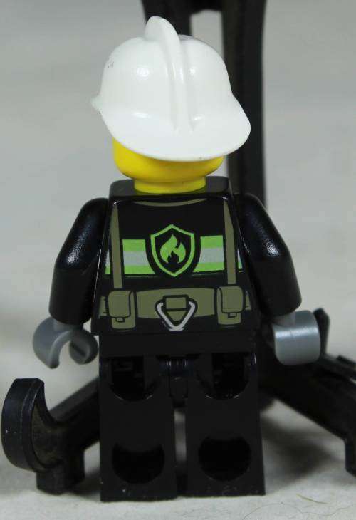 LEGO MINI FIGURINE-BLAZE FIREFIGHTER(LEGO MOVIE TLM030)