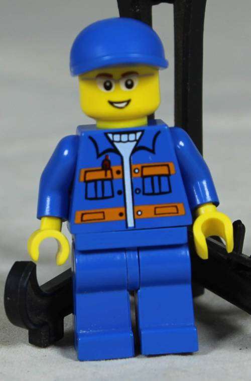 Lego mini figurine - City worker with a blue cap (CTY0520)