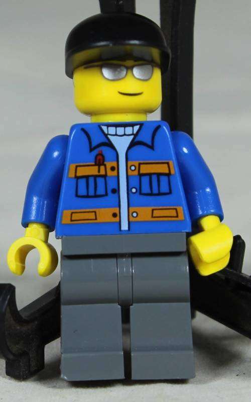 Lego mini figurine - City worker with a black cap (CTY0150)