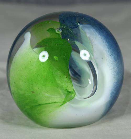 BEAUTIFUL CLASSIC PAPERWEIGHT A MUST HAVE FOR YOUR DESK-BID NOW!!