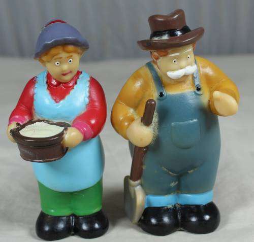 VINTAGE PAIR OF A PLASTIC FARMER AND HIS WIFE-BID NOW!