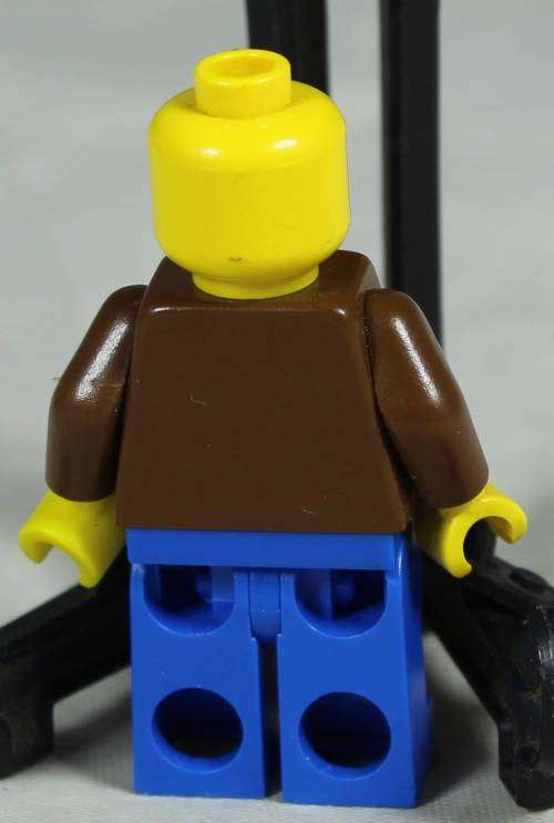 LEGO MINI FIGURINE-MAN IN A BROWN JACKET(RAILWAY EXPRESS TRN022) BID NOW!!