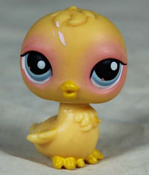 LITTLEST PET SHOP AUTHENTIC RANGE WITH A RED MAGNET(HASBRO) DUCK #290 2007 ADORABLE!