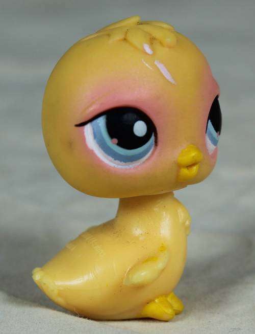 LITTLEST PET SHOP AUTHENTIC RANGE WITH A RED MAGNET(HASBRO) DUCK #290 2007 ADORABLE!