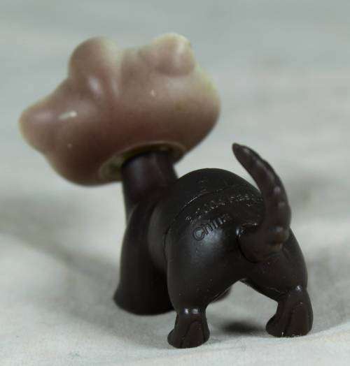 LITTLEST PET SHOP AUTHENTIC RANGE WITH A RED MAGNET(HASBRO 2004)RARE FERRET ADORABLE!