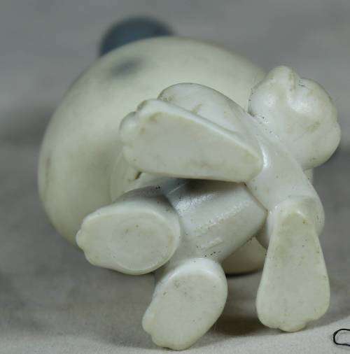 LITTLEST PET SHOP AUTHENTIC RANGE WITH A RED MAGNET(HASBRO 2004)RABBIT#18(SO CUTE)BID NOW!