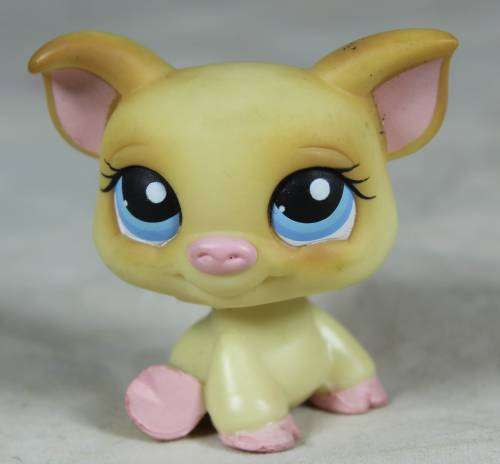 LITTLEST PET SHOP AUTHENTIC RANGE WITH A RED MAGNET(HASBRO 2005)PIG#266(SO CUTE)BID NOW!