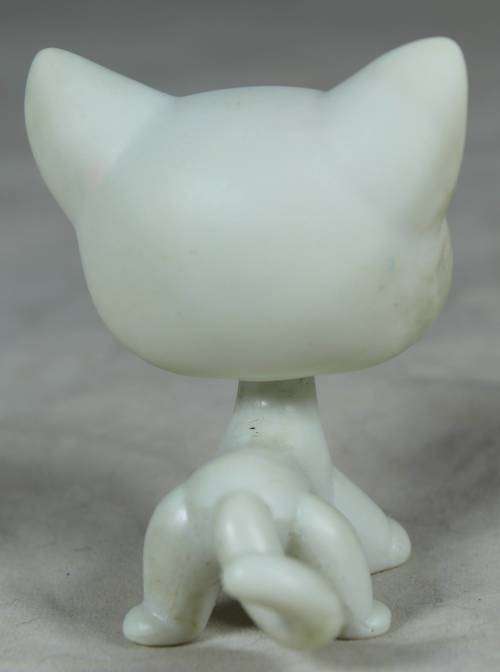 LITTLEST PET SHOP AUTHENTIC RANGE WITH A RED MAGNET(HASBRO 2004)SHORT HAIR CAT#64(SO CUTE)BID NOW!