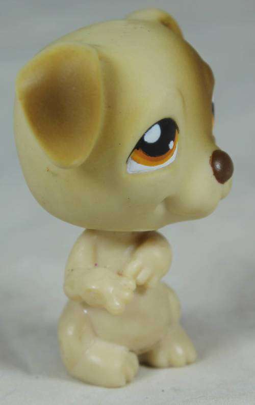 LITTLEST PET SHOP AUTHENTIC RANGE WITH A RED MAGNET(HASBRO 2004)BEGGING JACK RUSSEL(SO CUTE)BID NOW!