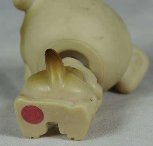 LITTLEST PET SHOP AUTHENTIC RANGE WITH A RED MAGNET(HASBRO 2004)BEGGING JACK RUSSEL(SO CUTE)BID NOW!