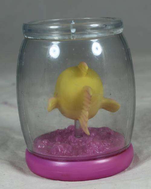 LITTLEST PET SHOP (FISH TRAPPED IN A TANK 2004) BID NOW!