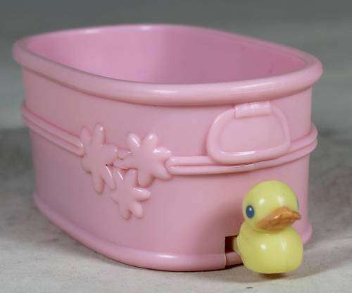 Littlest pet shop bath with a ducky 2004