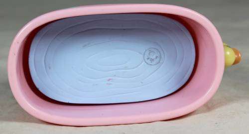 Littlest pet shop bath with a ducky 2004