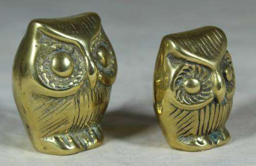 MINIATURE BRASS-PAIR OF OWLS-BID NOW!