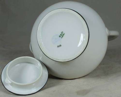 B & C FRANCE (TEA POT)-BID NOW!