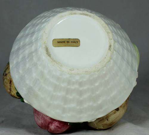 BEAUTIFUL ITALIAN PORCELAIN VEGETABLE CENTRE PIECE-BID NOW!