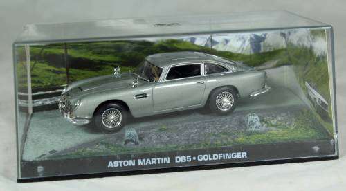 JAMES BOND 007 WITH MAGAZINE UNIVERSAL HOBBIES-ASTON MARTIN DB5(GOLDFINGER#1)BID NOW!!!