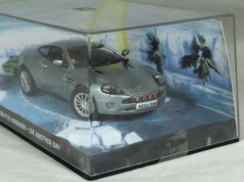 James Bond 007 with book - Aston Martin V12 Vanquish, die another day #2