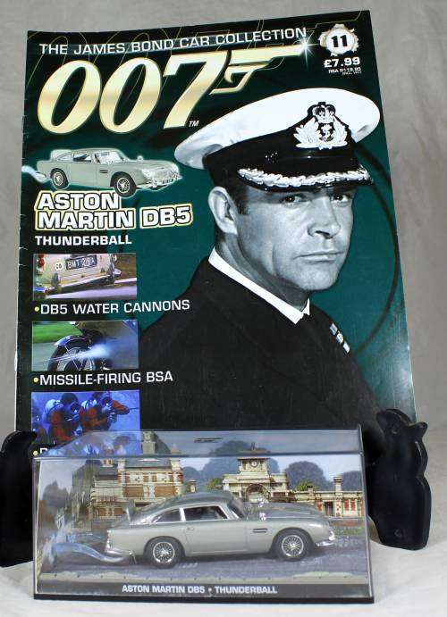 JAMES BOND 007 WITH MAGAZINE UNIVERSAL HOBBIES-ASTON MARTIN DB5(UH)(THUNDERBALL#11)BID NOW!