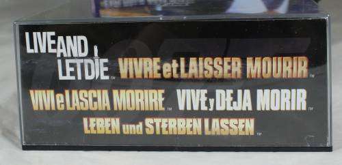 JAMES BOND 007 WITH MAGAZINE UNIVERSAL HOBBIES-FORD KA (QUANTUM OF SOLACE#60)