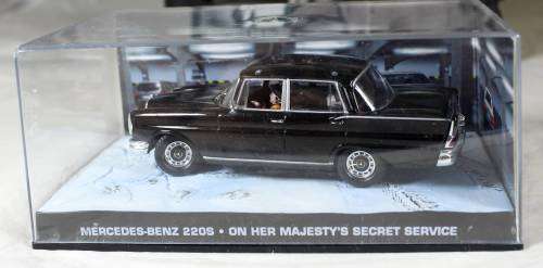 JAMES BOND 007 WITH MAGAZINE UNIVERSAL HOBBIES-MERCEDES-BENZ220S(ON HER MAJESTY`S SECRET SERVICE#78)