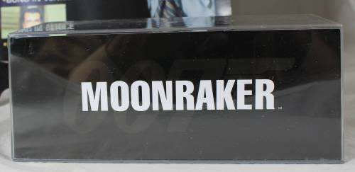 JAMES BOND 007 WITH MAGAZINE UNIVERSAL HOBBIES-BONDOLA (MOONRAKER#102)BID NOW!