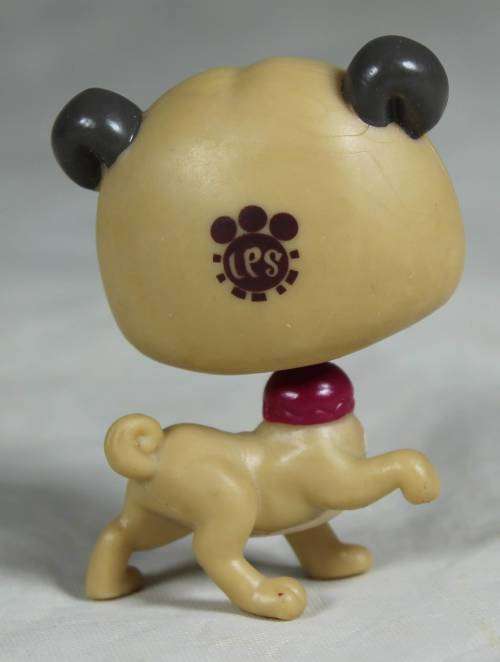 LITTLEST PET SHOP AUTHENTIC RANGE WITH A RED MAGNET HASBRO(DOGGY)BID NOW!