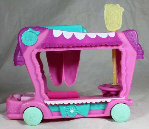 LITTLEST PET SHOP- SWEET DELIGHTS TREAT TRUCK BID NOW!!