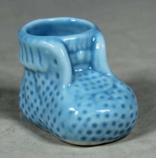 MINIATURE BLUE CERAMIC BOOTY (LOVELY) BID NOW!!!