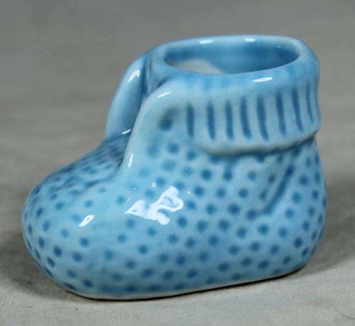 MINIATURE BLUE CERAMIC BOOTY (LOVELY) BID NOW!!!