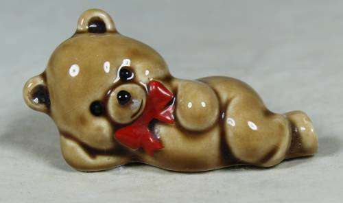 MINIATURE BEAR LYING DOWN (ADORABLE) BID NOW!!!