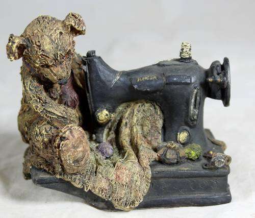 VINTAGE BEAR COLLECTION BY LEONARDO (SEWING MACHINE)(AWESOME)-BID NOW!!!