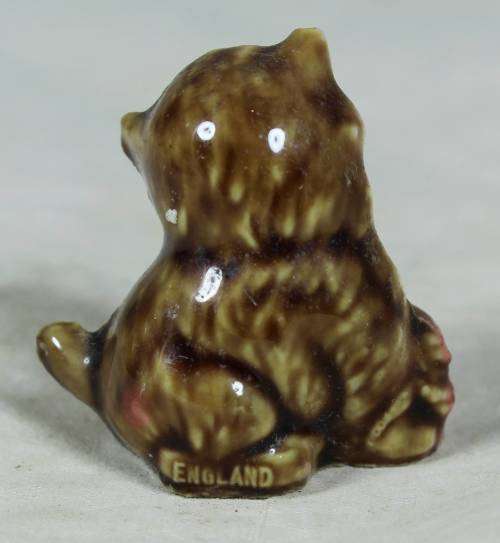 WADE WHIMSIE MADE IN ENGLAND(CAT WITH A BALL)-BID NOW!!